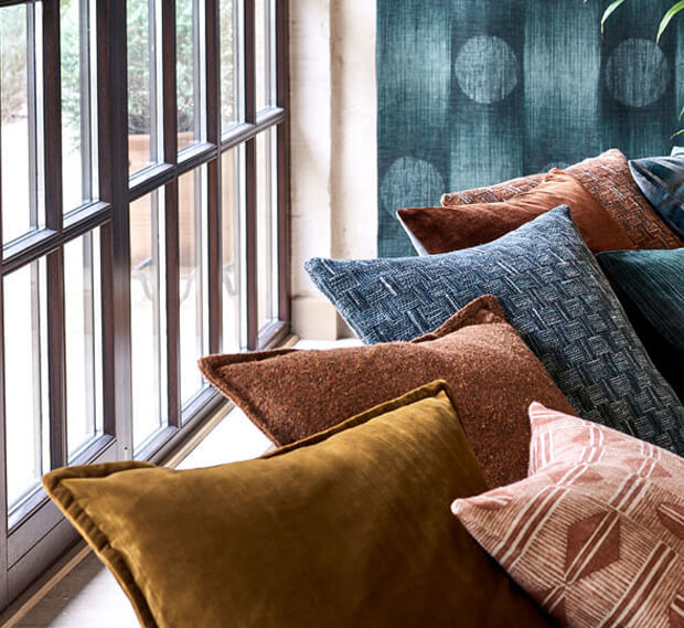 Italienische Designerstoffe ragen heraus Italienische Designerstoffe ragen heraus